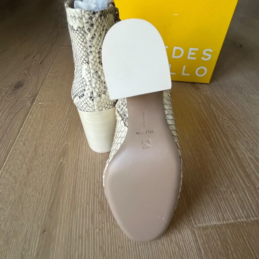 New Mercedes Castillo Booties - Picture 5 of 5